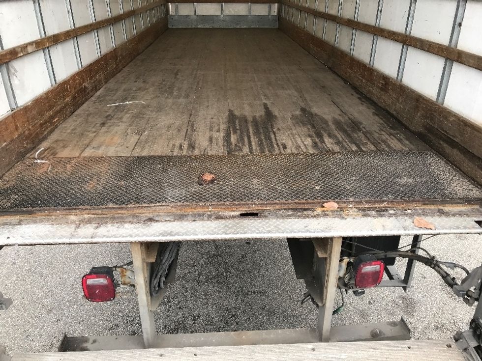 Medium Duty Box Truck-Light and Medium Duty Trucks-International-2019-4300-Delta-BC-174,909\n\t\tkm-$ 67,250 - Image 10