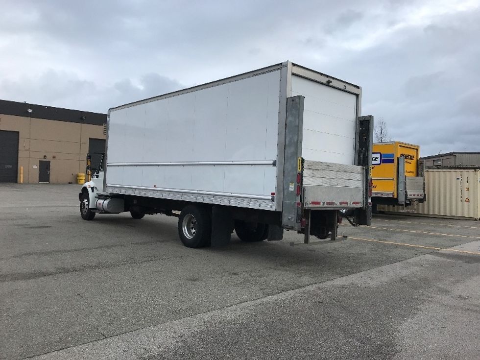 Medium Duty Box Truck-Light and Medium Duty Trucks-International-2019-4300-Delta-BC-174,909\n\t\tkm-$ 67,250 - Image 6