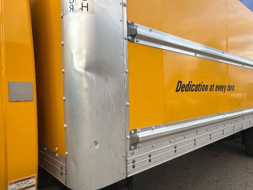 Medium Duty Box Truck-Light and Medium Duty Trucks-International-2019-4300-Delta-BC-178,782\n\t\tkm-$ 65,500 - Image 25