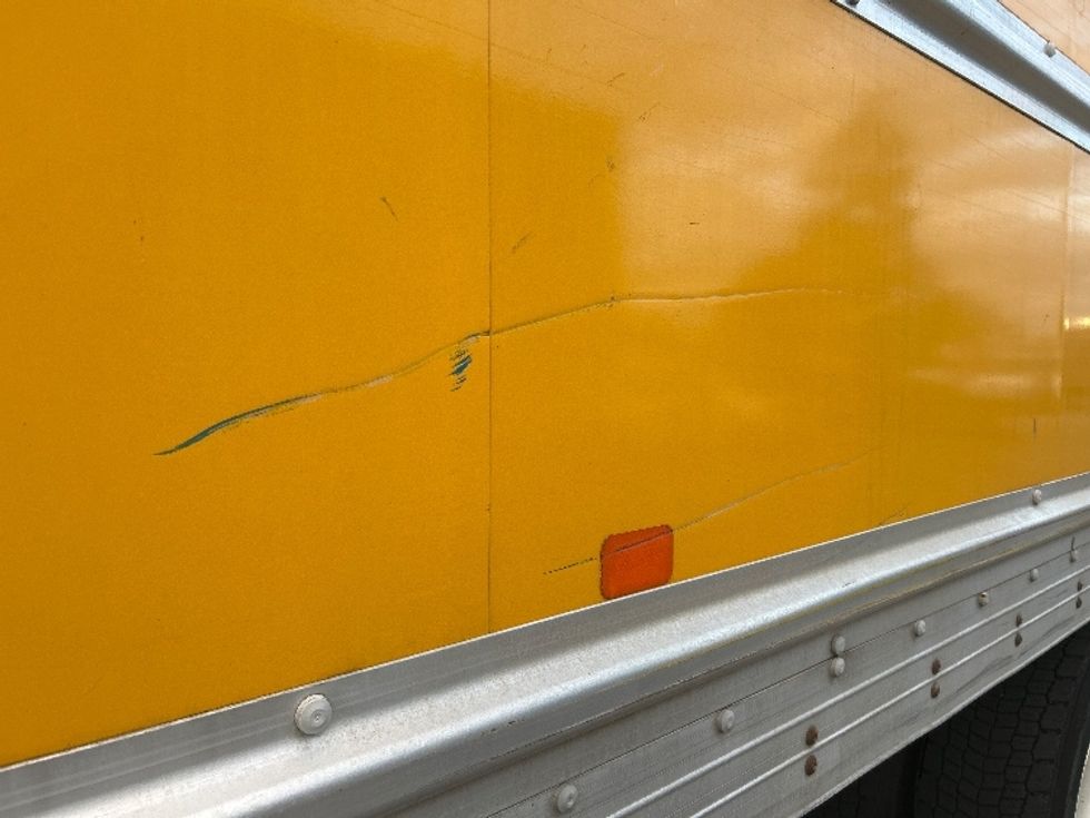 Medium Duty Box Truck-Light and Medium Duty Trucks-International-2019-4300-Delta-BC-178,782\n\t\tkm-$ 65,500 - Image 26