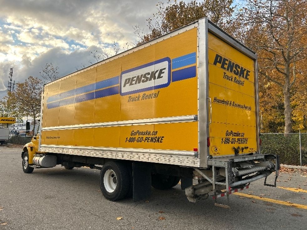 Medium Duty Box Truck-Light and Medium Duty Trucks-International-2019-4300-Delta-BC-178,782\n\t\tkm-$ 65,500 - Image 6