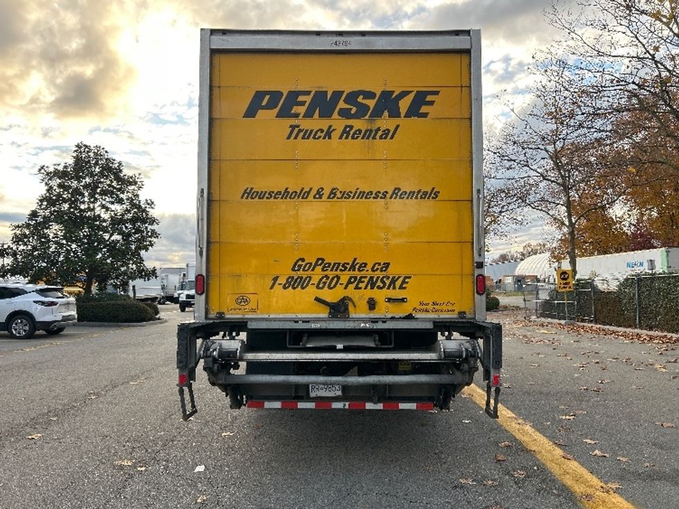 Medium Duty Box Truck-Light and Medium Duty Trucks-International-2019-4300-Delta-BC-178,782\n\t\tkm-$ 65,500 - Image 7