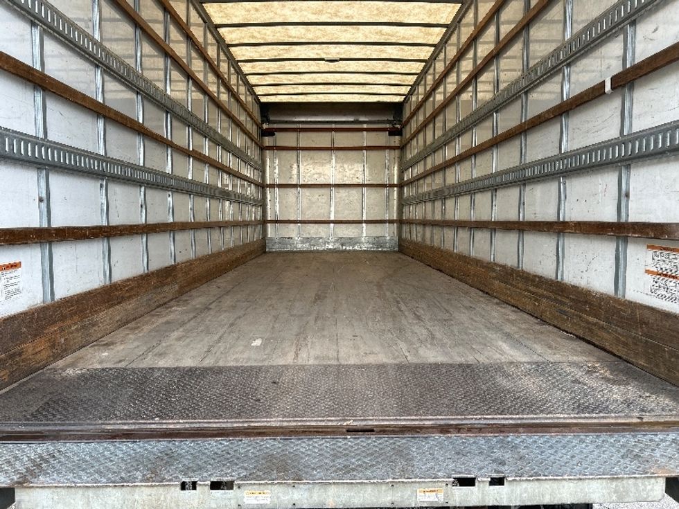 Medium Duty Box Truck-Light and Medium Duty Trucks-International-2019-4300-Delta-BC-191,218\n\t\tkm-$ 64,750 - Image 10