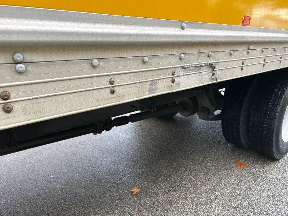 Medium Duty Box Truck-Light and Medium Duty Trucks-International-2019-4300-Delta-BC-191,218\n\t\tkm-$ 64,750 - Image 25