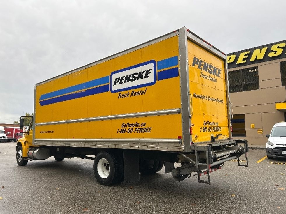 Medium Duty Box Truck-Light and Medium Duty Trucks-International-2019-4300-Delta-BC-191,218\n\t\tkm-$ 64,750 - Image 6