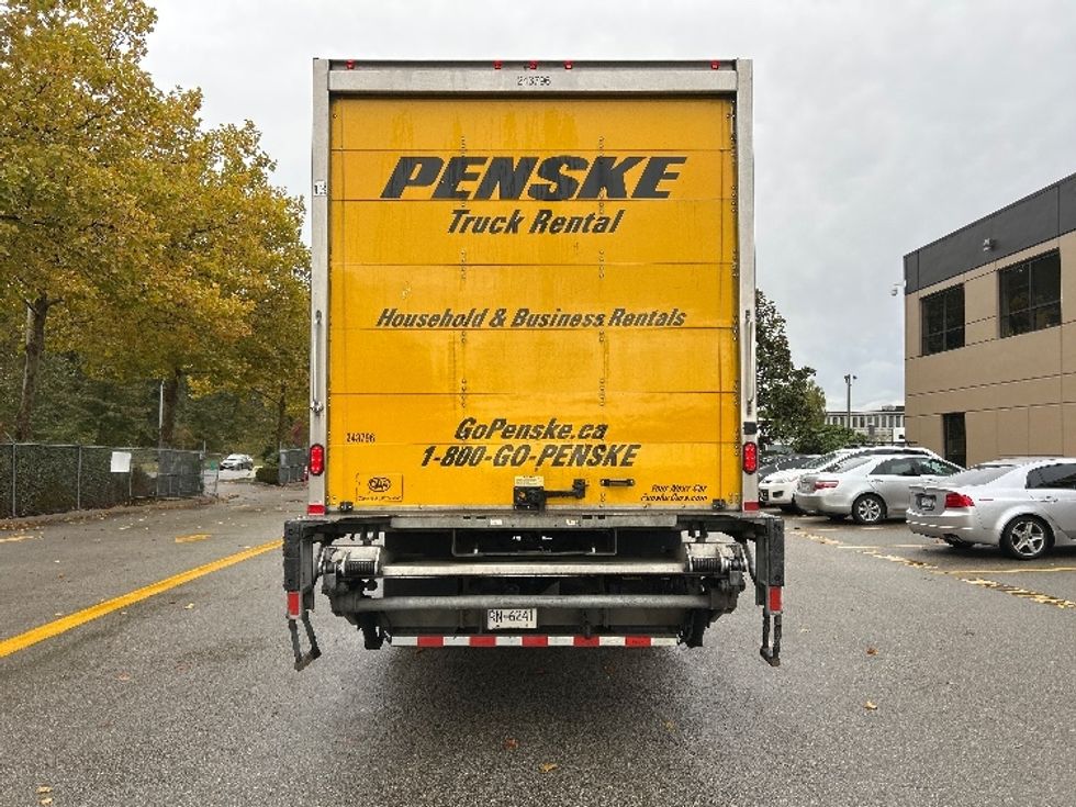 Medium Duty Box Truck-Light and Medium Duty Trucks-International-2019-4300-Delta-BC-191,218\n\t\tkm-$ 64,750 - Image 7