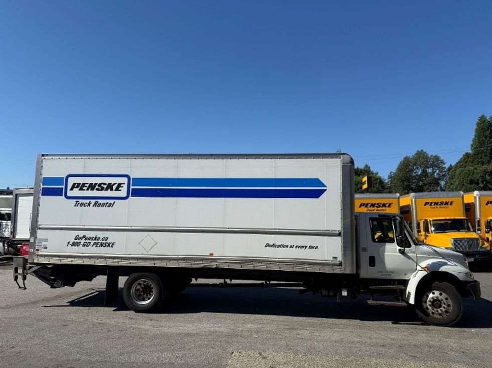 Medium Duty Box Truck-Light and Medium Duty Trucks-International-2019-4300-Delta-BC-194,606\n\t\tkm-$ 66,750 - Image 12