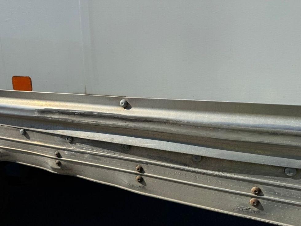 Medium Duty Box Truck-Light and Medium Duty Trucks-International-2019-4300-Delta-BC-194,606\n\t\tkm-$ 66,750 - Image 20