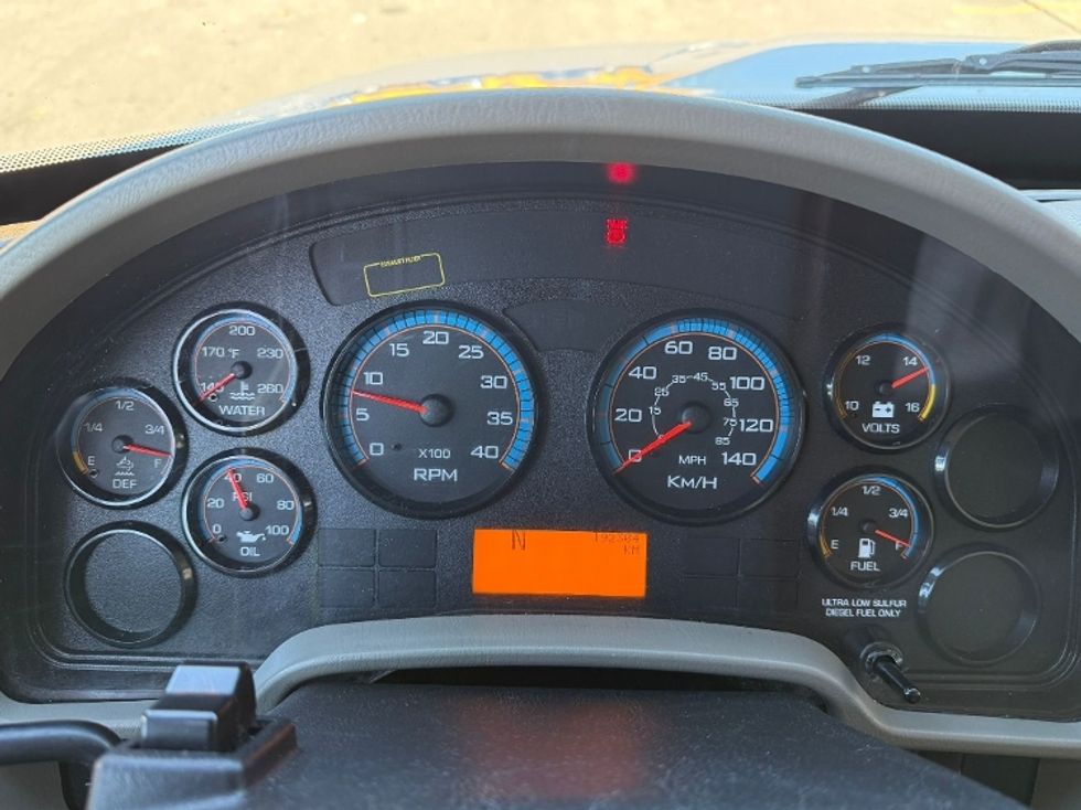 Medium Duty Box Truck-Light and Medium Duty Trucks-International-2019-4300-Delta-BC-194,606\n\t\tkm-$ 66,750 - Image 23