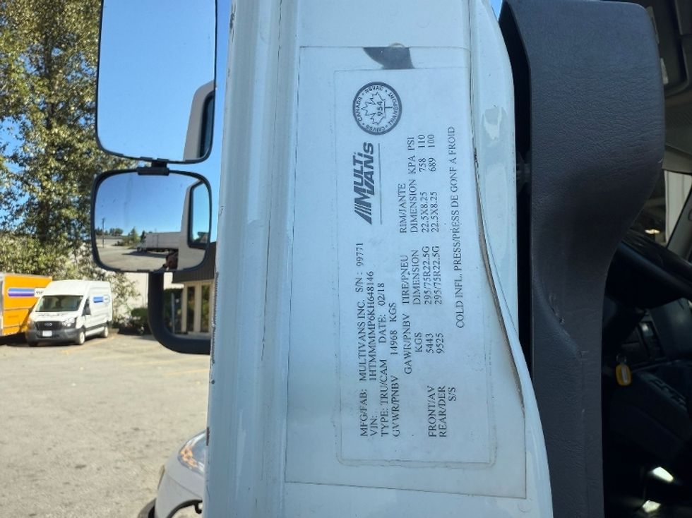 Medium Duty Box Truck-Light and Medium Duty Trucks-International-2019-4300-Delta-BC-194,606\n\t\tkm-$ 66,750 - Image 24