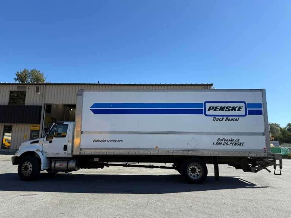 Medium Duty Box Truck-Light and Medium Duty Trucks-International-2019-4300-Delta-BC-194,606\n\t\tkm-$ 66,750 - Image 6