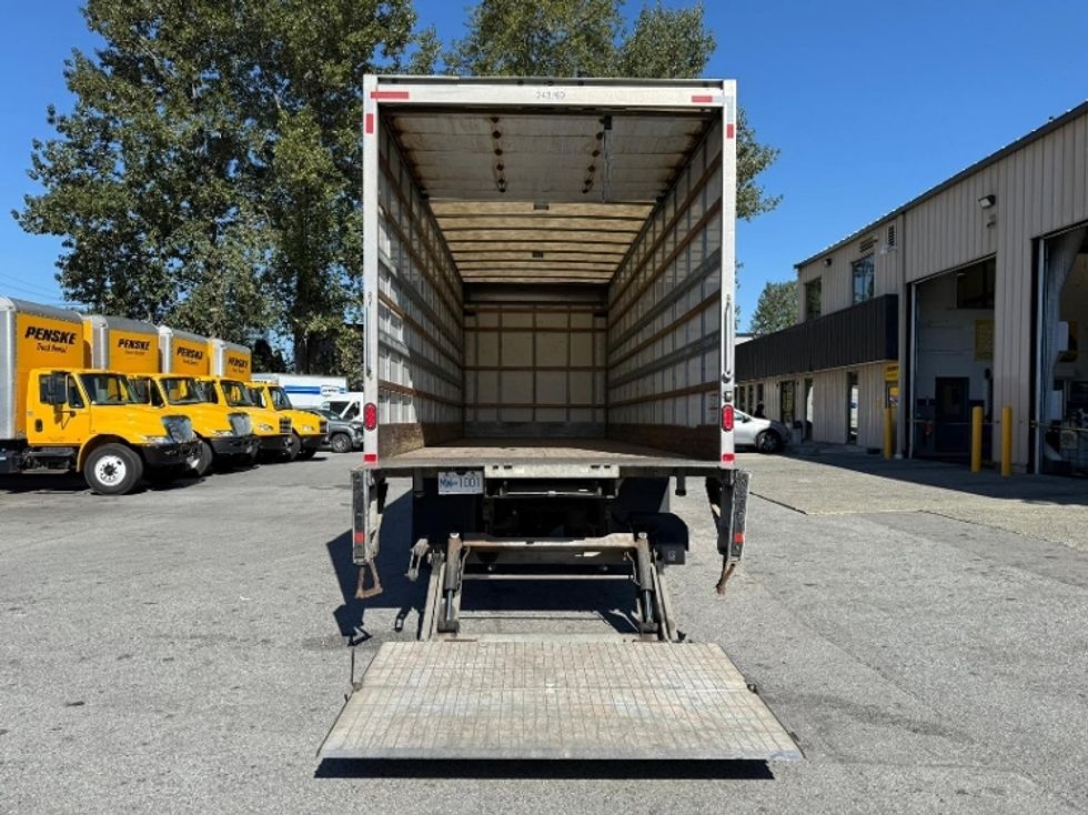 Medium Duty Box Truck-Light and Medium Duty Trucks-International-2019-4300-Delta-BC-194,606\n\t\tkm-$ 66,750 - Image 8