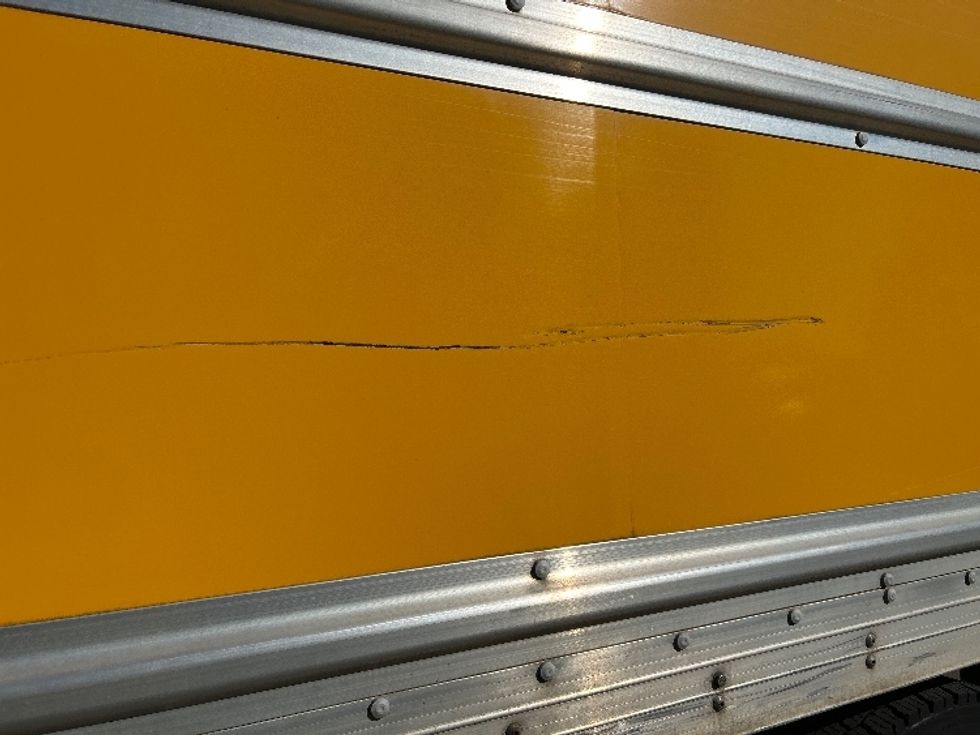 Medium Duty Box Truck-Light and Medium Duty Trucks-International-2019-4300-Delta-BC-260,200\n\t\tkm-$ 58,500 - Image 25