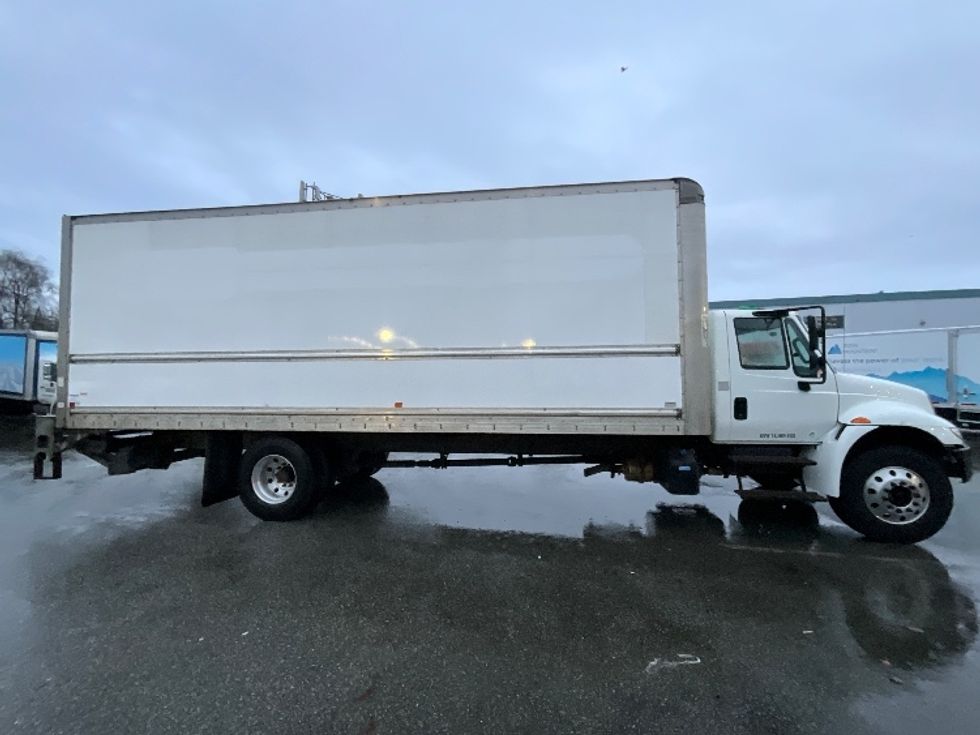 Medium Duty Box Truck-Light and Medium Duty Trucks-International-2019-4300-Delta-BC-280,305\n\t\tkm-$ 59,500 - Image 15
