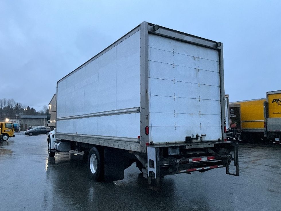Medium Duty Box Truck-Light and Medium Duty Trucks-International-2019-4300-Delta-BC-280,305\n\t\tkm-$ 59,500 - Image 6