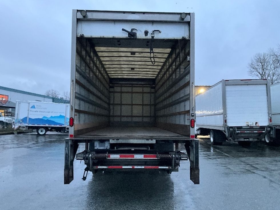Medium Duty Box Truck-Light and Medium Duty Trucks-International-2019-4300-Delta-BC-280,305\n\t\tkm-$ 59,500 - Image 8