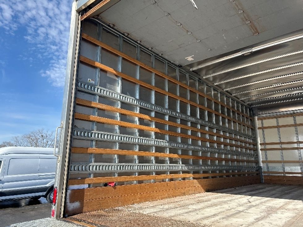 Medium Duty Box Truck-Light and Medium Duty Trucks-International-2019-4300-East Chicago-IN-219,220\n\t\tmiles-$ 44,250 - Image 11