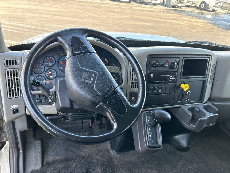 Medium Duty Box Truck-Light and Medium Duty Trucks-International-2019-4300-East Chicago-IN-219,220\n\t\tmiles-$ 44,250 - Image 18