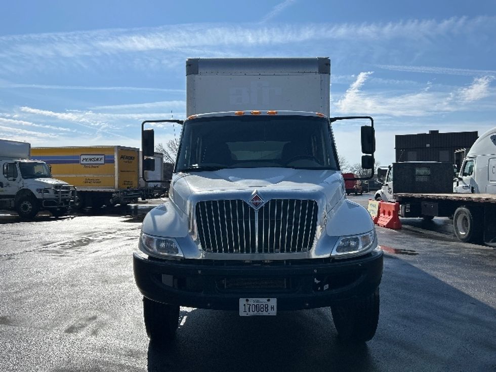 Medium Duty Box Truck-Light and Medium Duty Trucks-International-2019-4300-East Chicago-IN-219,220\n\t\tmiles-$ 44,250 - Image 2