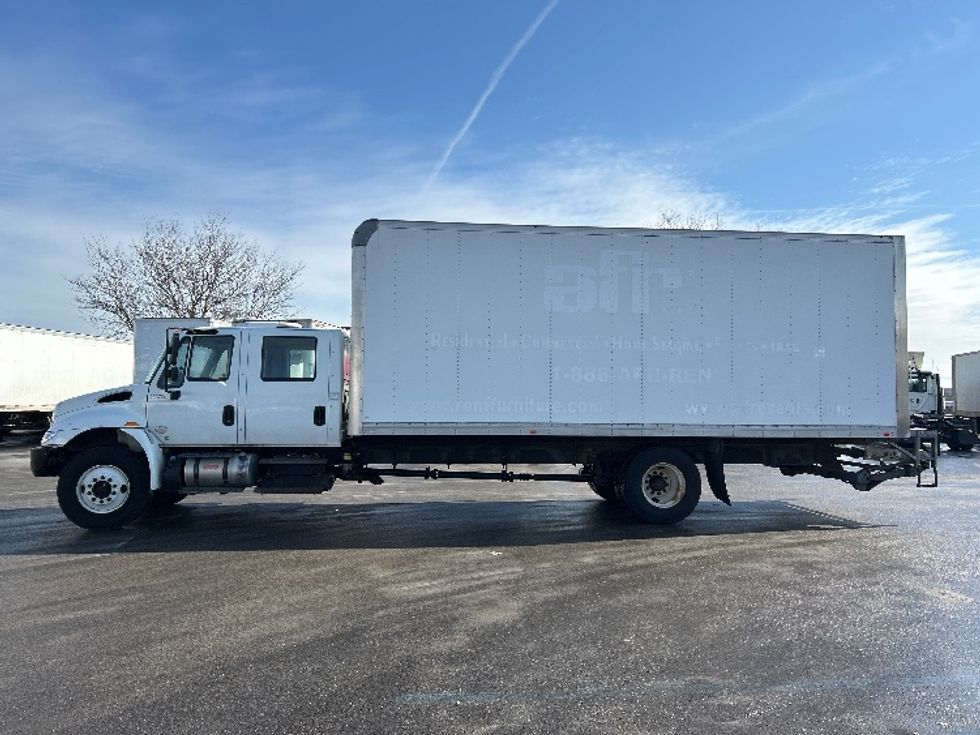 Medium Duty Box Truck-Light and Medium Duty Trucks-International-2019-4300-East Chicago-IN-219,220\n\t\tmiles-$ 44,250 - Image 4