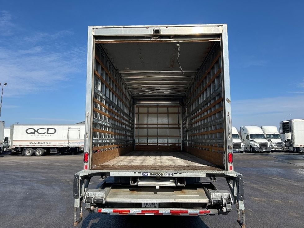 Medium Duty Box Truck-Light and Medium Duty Trucks-International-2019-4300-East Chicago-IN-219,220\n\t\tmiles-$ 44,250 - Image 8