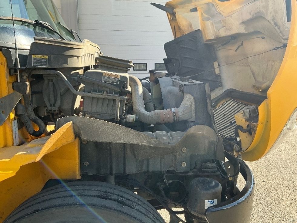 Medium Duty Box Truck-Light and Medium Duty Trucks-International-2019-4300-Edmonton-AB-233,173\n\t\tkm-$ 63,000 - Image 21