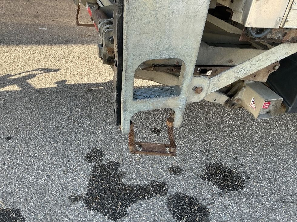 Medium Duty Box Truck-Light and Medium Duty Trucks-International-2019-4300-Edmonton-AB-233,173\n\t\tkm-$ 63,000 - Image 24