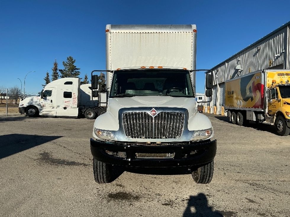 Medium Duty Box Truck-Light and Medium Duty Trucks-International-2019-4300-Edmonton-AB-245,392\n\t\tkm-$ 63,500 - Image 2