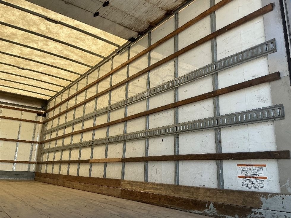 Medium Duty Box Truck-Light and Medium Duty Trucks-International-2019-4300-Edmonton-AB-256,356\n\t\tkm-$ 58,750 - Image 11