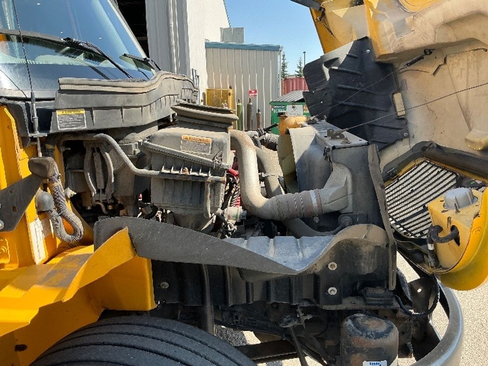 Medium Duty Box Truck-Light and Medium Duty Trucks-International-2019-4300-Edmonton-AB-256,356\n\t\tkm-$ 58,750 - Image 22