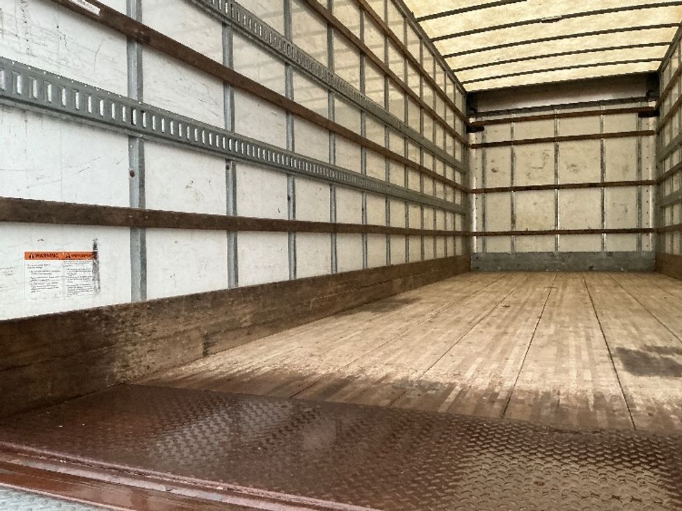 Medium Duty Box Truck-Light and Medium Duty Trucks-International-2019-4300-Edmonton-AB-263,564\n\t\tkm-$ 56,250 - Image 11