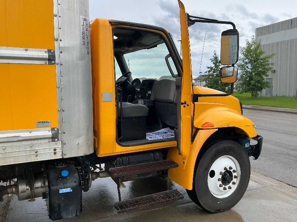 Medium Duty Box Truck-Light and Medium Duty Trucks-International-2019-4300-Edmonton-AB-263,564\n\t\tkm-$ 56,250 - Image 20