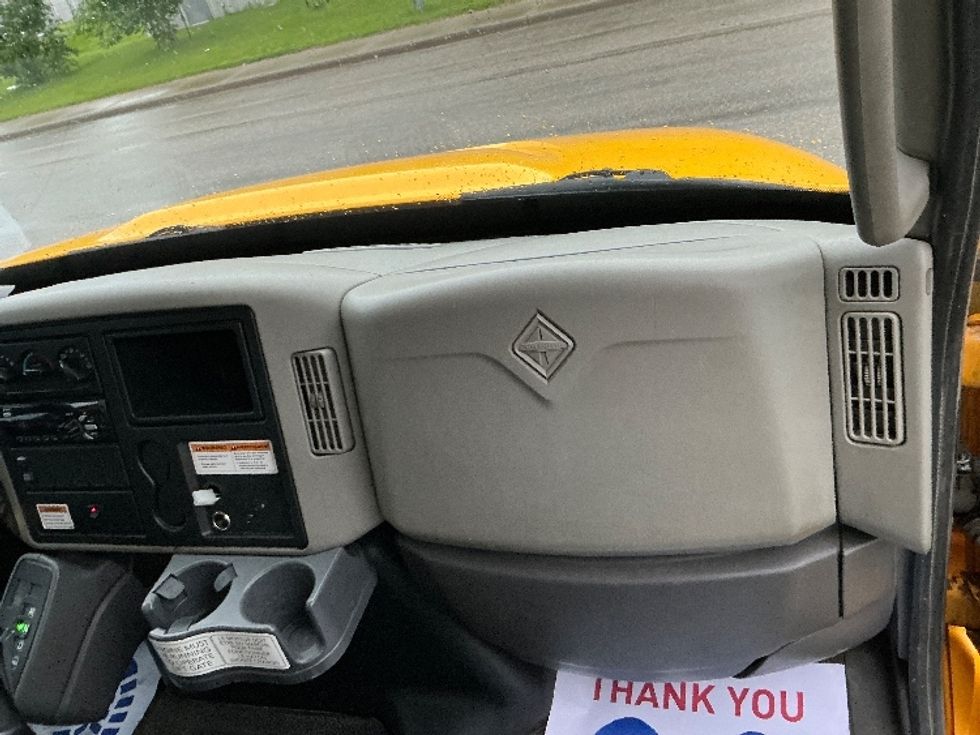 Medium Duty Box Truck-Light and Medium Duty Trucks-International-2019-4300-Edmonton-AB-263,564\n\t\tkm-$ 56,250 - Image 21