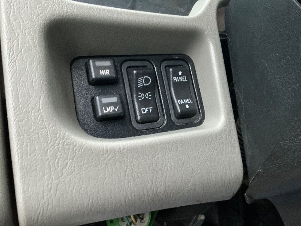 Medium Duty Box Truck-Light and Medium Duty Trucks-International-2019-4300-Edmonton-AB-263,564\n\t\tkm-$ 56,250 - Image 25