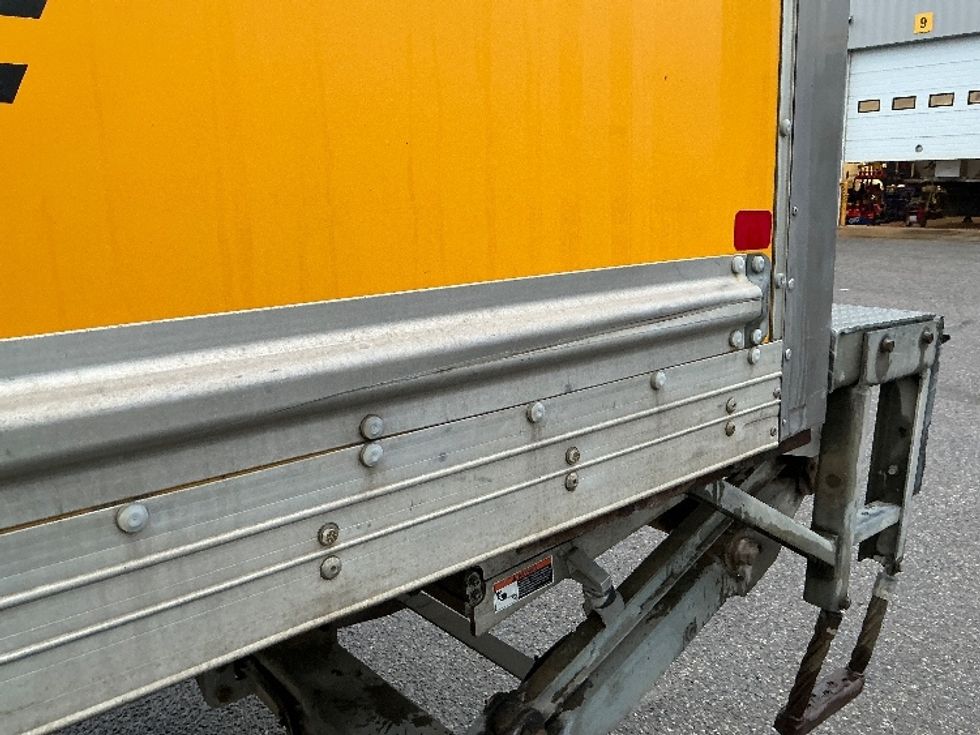 Medium Duty Box Truck-Light and Medium Duty Trucks-International-2019-4300-Edmonton-AB-263,564\n\t\tkm-$ 56,250 - Image 27