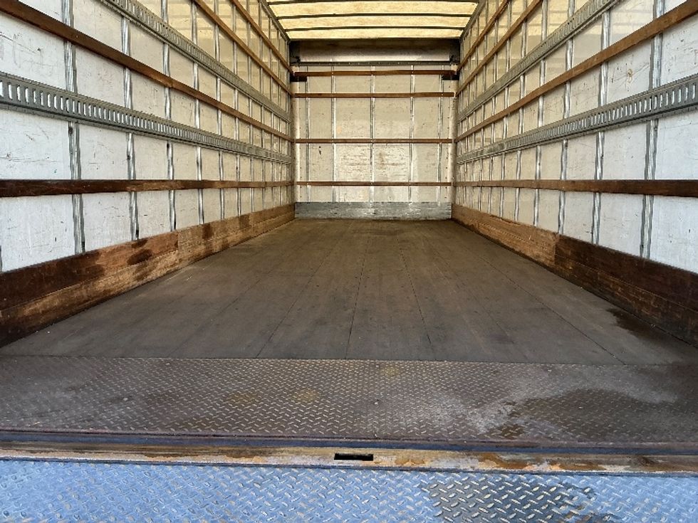 Medium Duty Box Truck-Light and Medium Duty Trucks-International-2019-4300-Edmonton-AB-276,951\n\t\tkm-$ 53,500 - Image 10