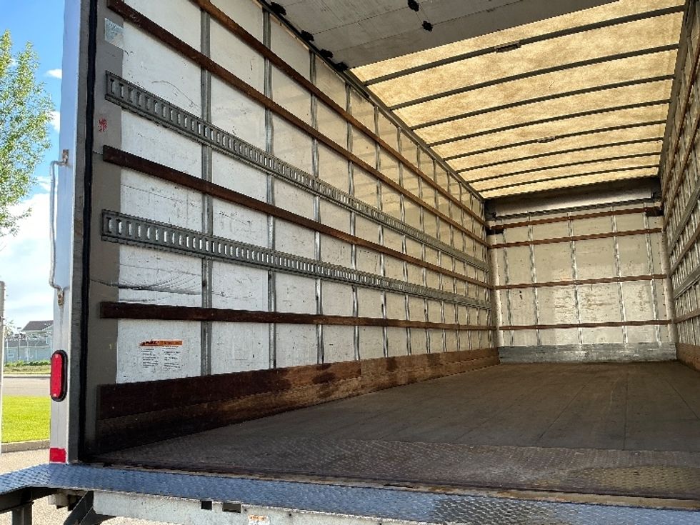 Medium Duty Box Truck-Light and Medium Duty Trucks-International-2019-4300-Edmonton-AB-276,951\n\t\tkm-$ 53,500 - Image 11