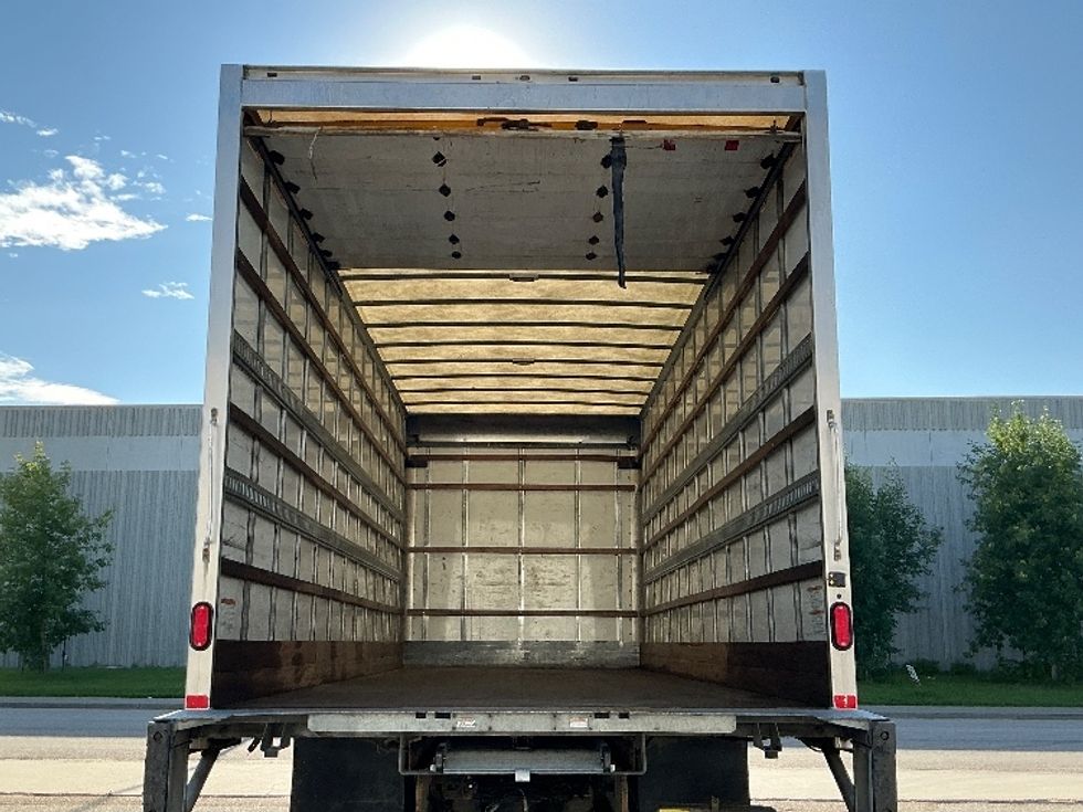 Medium Duty Box Truck-Light and Medium Duty Trucks-International-2019-4300-Edmonton-AB-276,951\n\t\tkm-$ 53,500 - Image 8