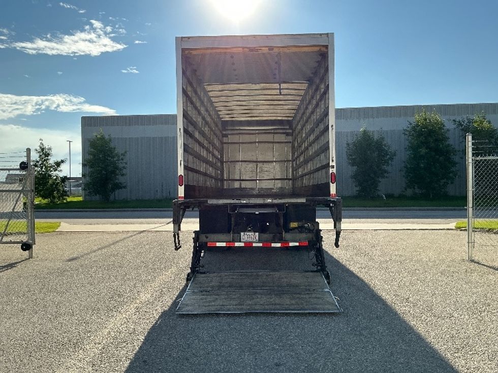 Medium Duty Box Truck-Light and Medium Duty Trucks-International-2019-4300-Edmonton-AB-276,951\n\t\tkm-$ 53,500 - Image 9