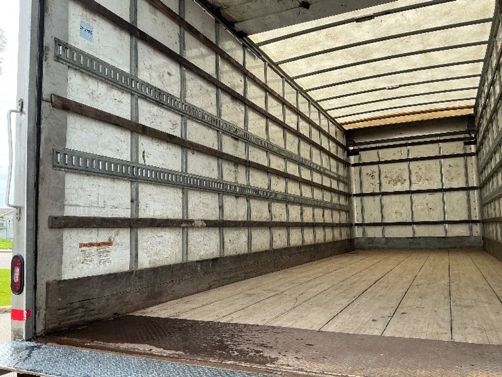 Medium Duty Box Truck-Light and Medium Duty Trucks-International-2019-4300-Edmonton-AB-332,510\n\t\tkm-$ 48,500 - Image 11