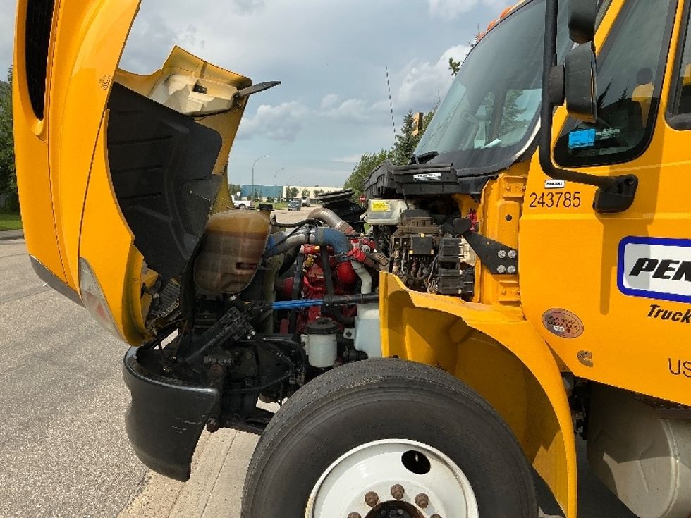 Medium Duty Box Truck-Light and Medium Duty Trucks-International-2019-4300-Edmonton-AB-332,510\n\t\tkm-$ 48,500 - Image 24