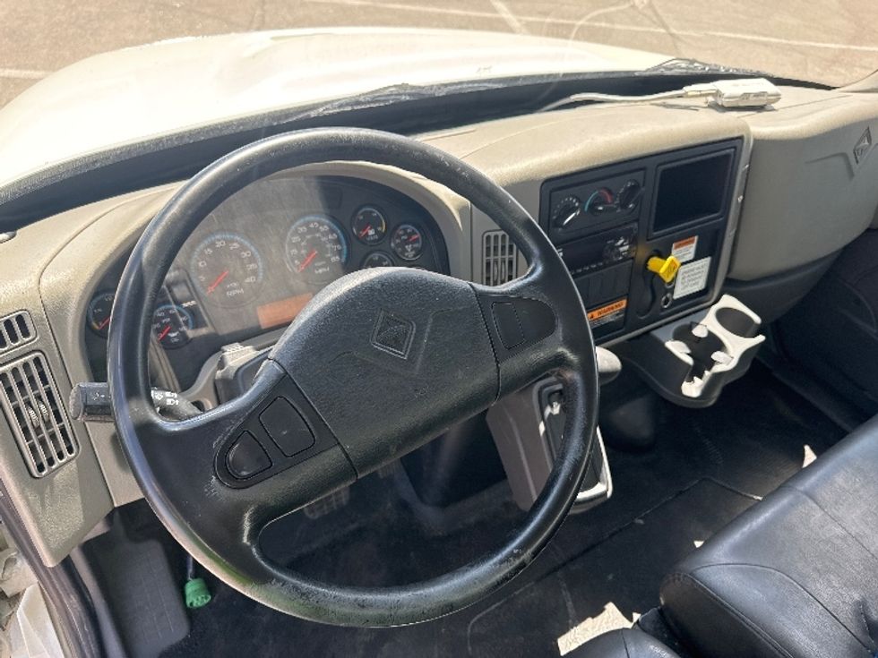 Medium Duty Box Truck-Light and Medium Duty Trucks-International-2019-4300-El Paso-TX-198,996\n\t\tmiles-$ 39,500 - Image 17
