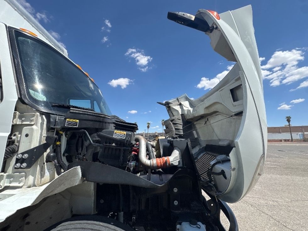 Medium Duty Box Truck-Light and Medium Duty Trucks-International-2019-4300-El Paso-TX-198,996\n\t\tmiles-$ 39,500 - Image 23
