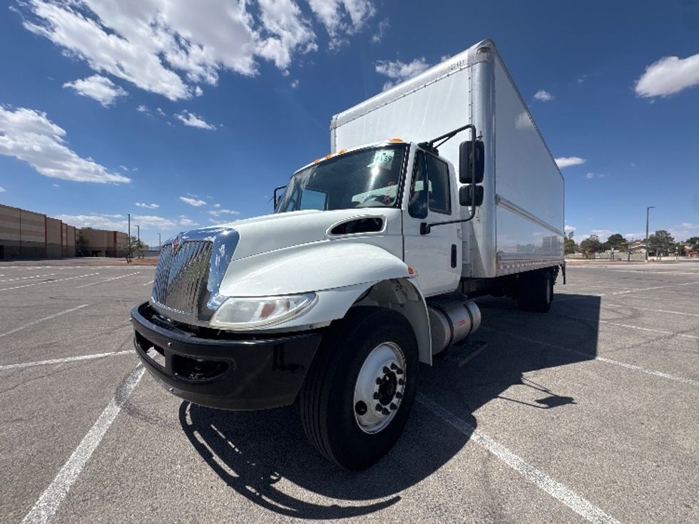 Medium Duty Box Truck-Light and Medium Duty Trucks-International-2019-4300-El Paso-TX-198,996\n\t\tmiles-$ 39,500 - Image 3
