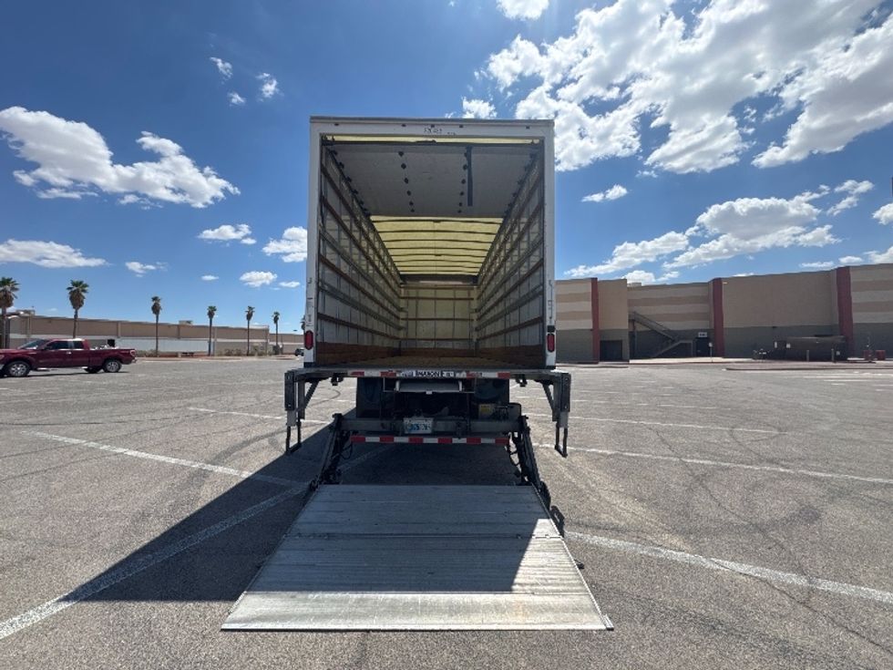 Medium Duty Box Truck-Light and Medium Duty Trucks-International-2019-4300-El Paso-TX-198,996\n\t\tmiles-$ 39,500 - Image 9