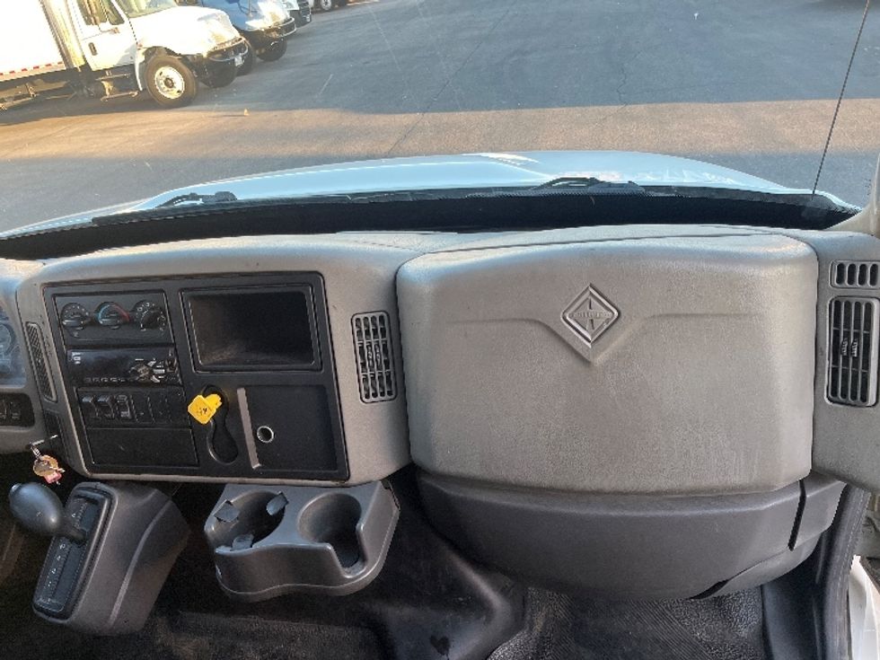 Medium Duty Box Truck-Light and Medium Duty Trucks-International-2019-4300-El Paso-TX-266,303\n\t\tmiles-$ 33,500 - Image 21