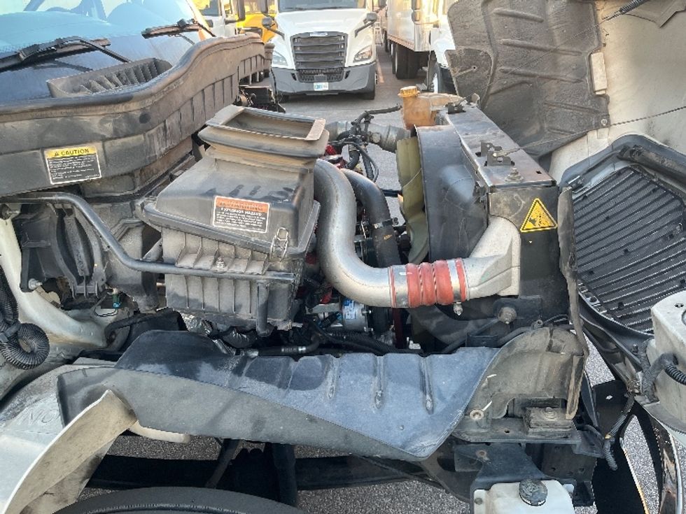 Medium Duty Box Truck-Light and Medium Duty Trucks-International-2019-4300-El Paso-TX-266,303\n\t\tmiles-$ 33,500 - Image 23