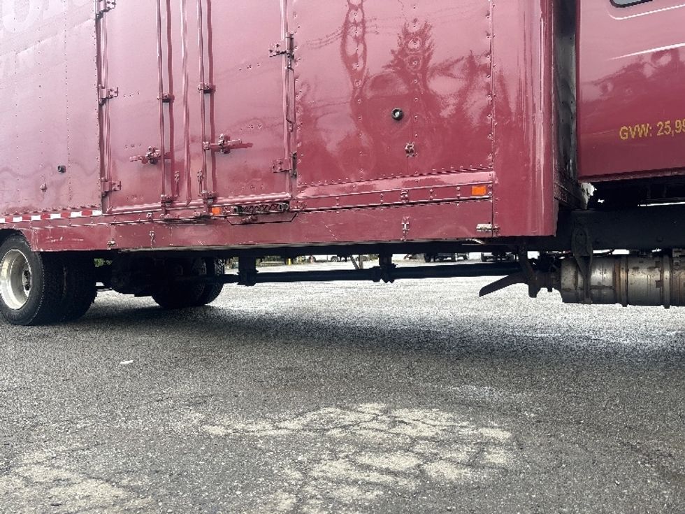 Medium Duty Box Truck-Light and Medium Duty Trucks-International-2019-4300-Elmsford-NY-93,567\n\t\tmiles-$ 56,000 - Image 14