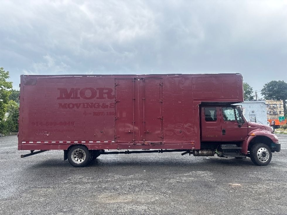 Medium Duty Box Truck-Light and Medium Duty Trucks-International-2019-4300-Elmsford-NY-93,567\n\t\tmiles-$ 56,000 - Image 15