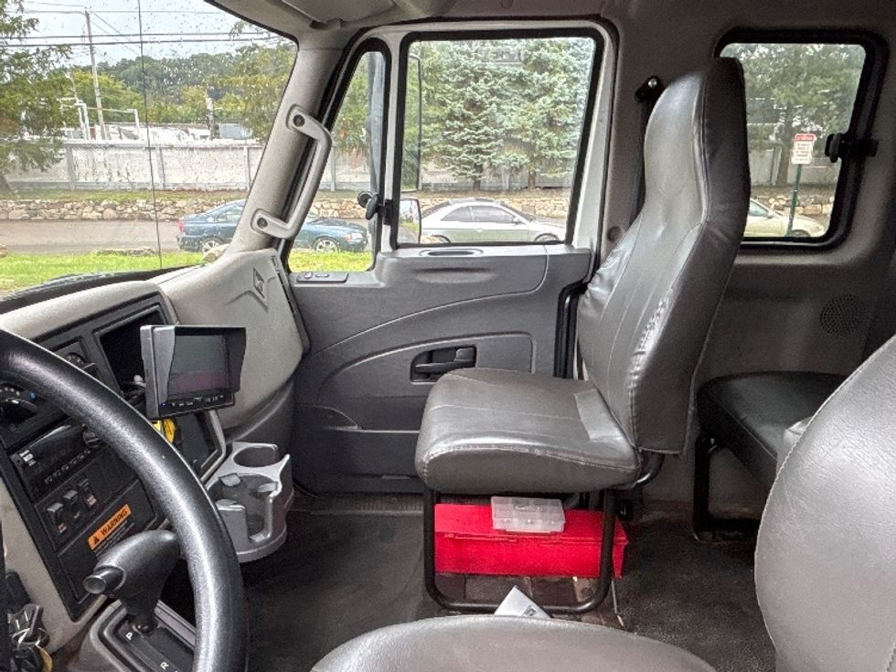 Medium Duty Box Truck-Light and Medium Duty Trucks-International-2019-4300-Elmsford-NY-93,567\n\t\tmiles-$ 56,000 - Image 19